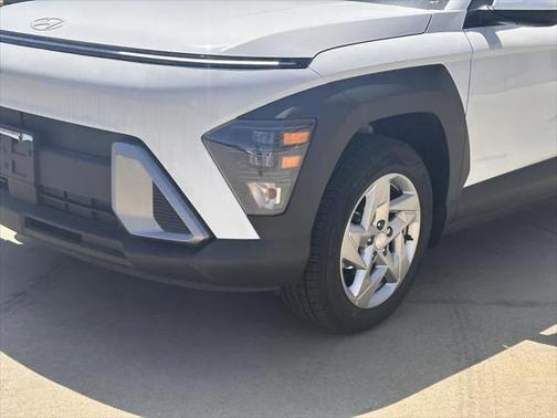 2025 Hyundai KONA SE