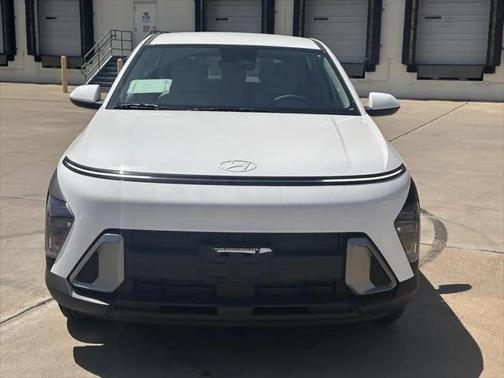 2025 Hyundai KONA SE