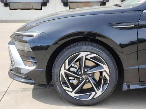 2026 Hyundai SONATA SEL