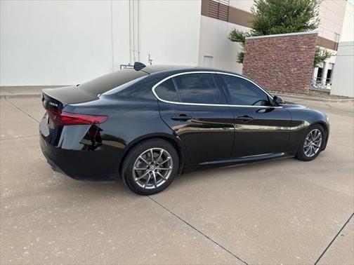 2019 Alfa Romeo Giulia Base