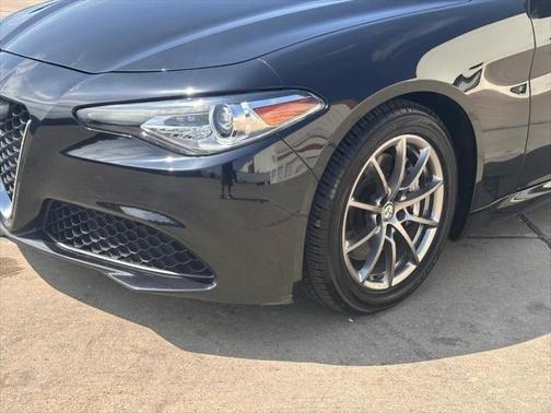 2019 Alfa Romeo Giulia Base