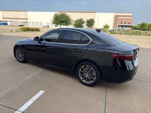 2019 Alfa Romeo Giulia Base