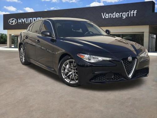 2019 Alfa Romeo Giulia Base