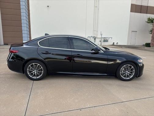 2019 Alfa Romeo Giulia Base