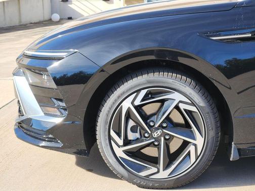 2026 Hyundai SONATA SEL