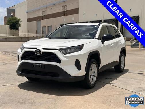 2020 Toyota RAV4 LE