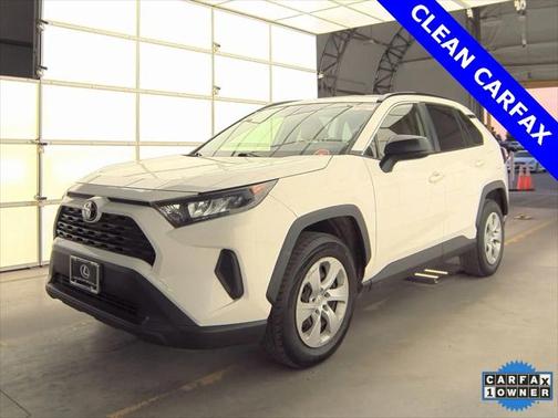 2020 Toyota RAV4 LE