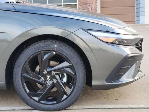 2026 Hyundai ELANTRA Sport