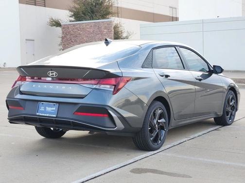 2026 Hyundai ELANTRA Sport