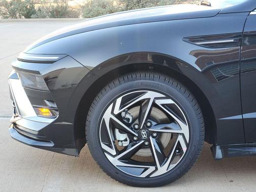 2026 Hyundai SONATA SEL