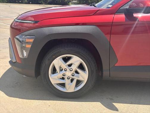 2025 Hyundai KONA SE