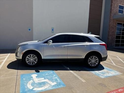 2017 Cadillac XT5 Base