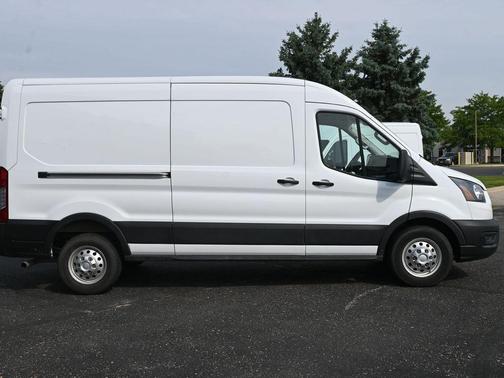 2022 Ford Transit-250 Base