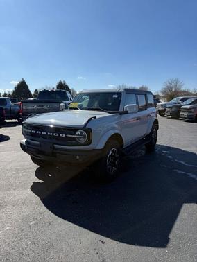 2026 Ford Bronco Outer Banks