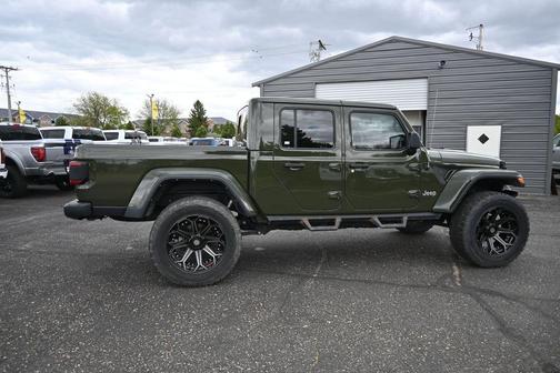 Sarge Green Clearcoat 2021 Jeep Gladiator Overland
