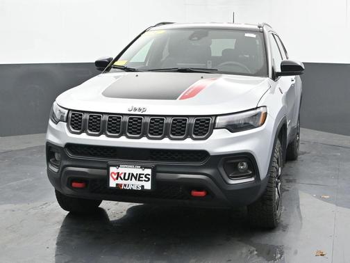 2024 Jeep Compass Trailhawk