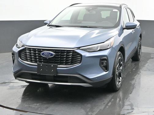 2026 Ford Escape Platinum