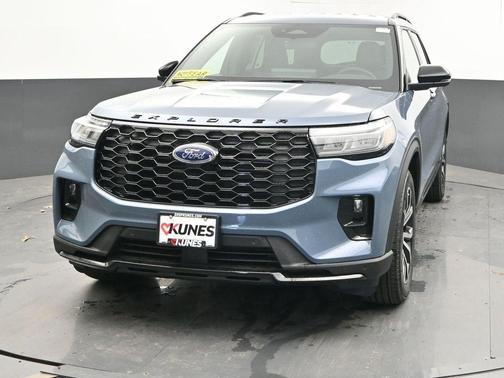 Vapor Blue Metallic 2026 Ford Explorer ST-Line