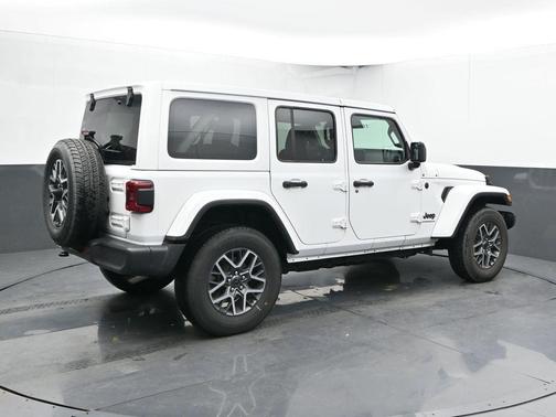 Bright White Clearcoat 2025 Jeep Wrangler Sahara