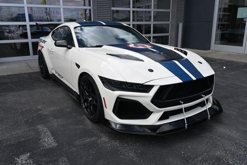 Wimbledon White 2025 Ford Mustang GT350R