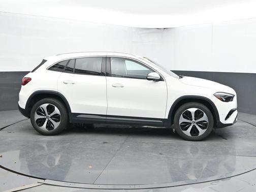 Polar White 2025 Mercedes-Benz GLA 250 Base