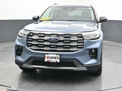 Vapor Blue Metallic 2026 Ford Explorer Active