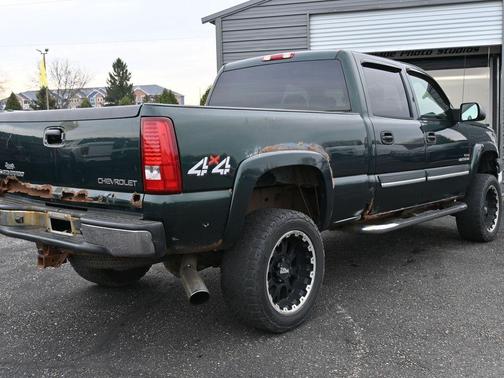2005 Chevrolet Silverado 2500 LS H/D Crew Cab
