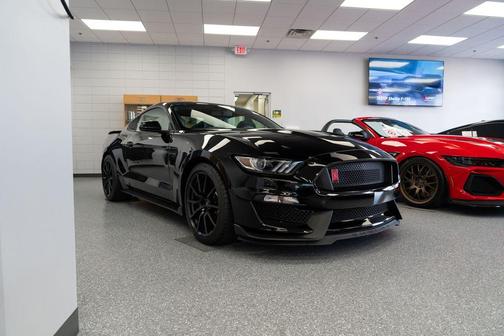 2017 Ford Shelby GT350 Base