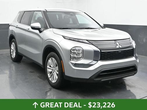 2025 Mitsubishi Outlander ES