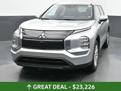 2025 Mitsubishi Outlander ES