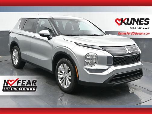 2025 Mitsubishi Outlander ES