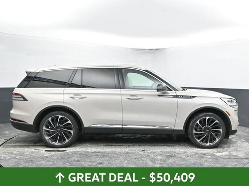Ceramic Pearl Metallic 2024 Lincoln Aviator Reserve AWD