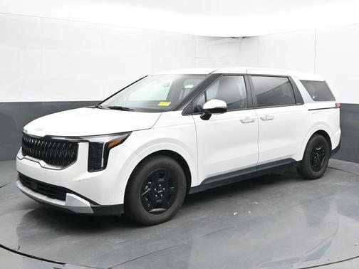 Snow White Pearl 2025 Kia Carnival LXS
