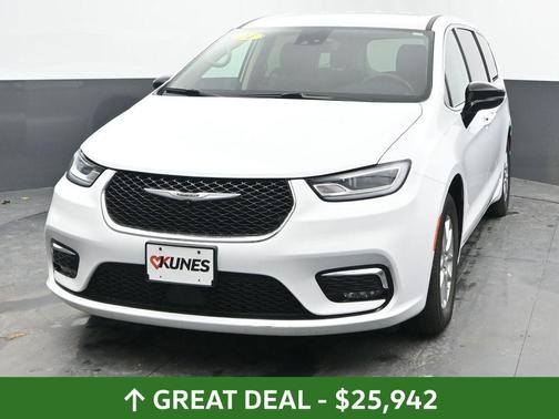 2024 Chrysler Pacifica Touring-L