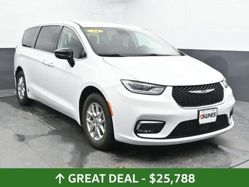 2024 Chrysler Pacifica Touring-L