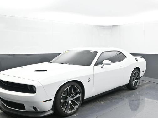2016 Dodge Challenger R/T Scat Pack