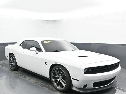 2016 Dodge Challenger R/T Scat Pack