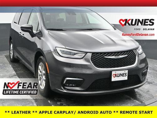 2023 Chrysler Pacifica Touring-L