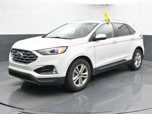 White Metallic 2020 Ford Edge SEL
