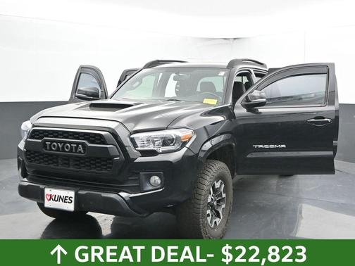 2017 Toyota Tacoma SR