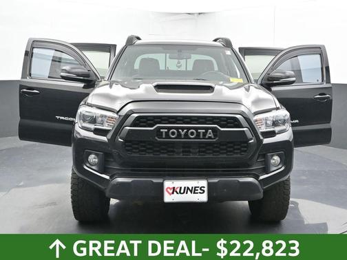 2017 Toyota Tacoma SR