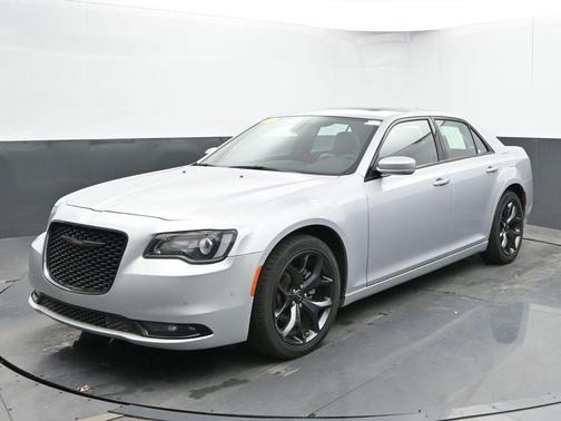 2023 Chrysler 300 S