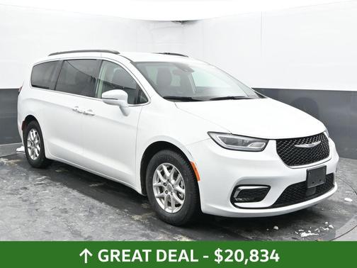2022 Chrysler Pacifica Touring-L