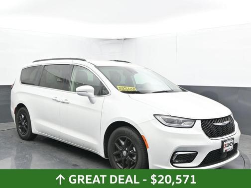 2022 Chrysler Pacifica Touring-L