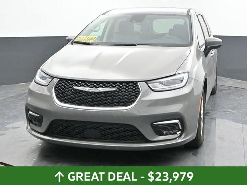2023 Chrysler Pacifica Touring-L