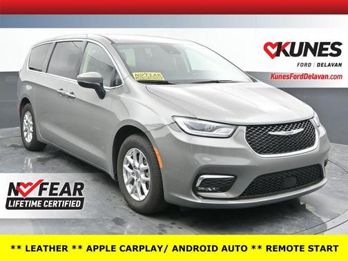 2023 Chrysler Pacifica Touring-L