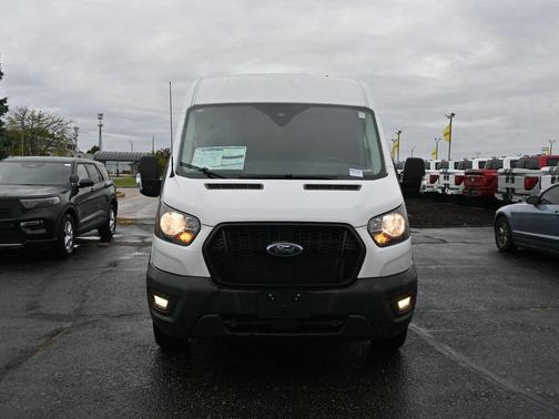 2025 Ford Transit-250 148 WB Medium Roof Cargo