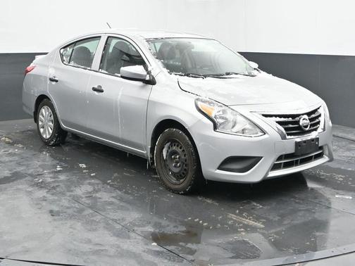 2019 Nissan Versa 1.6 S+