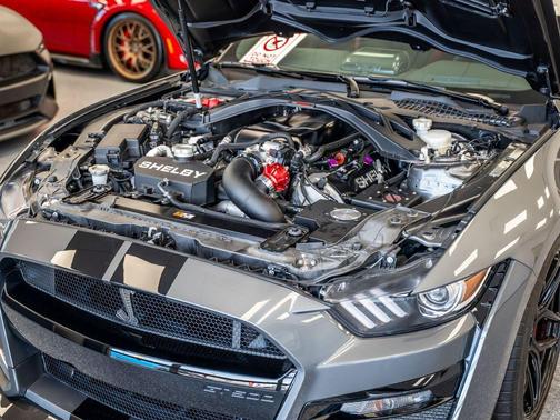 2022 Ford Shelby GT500 Base