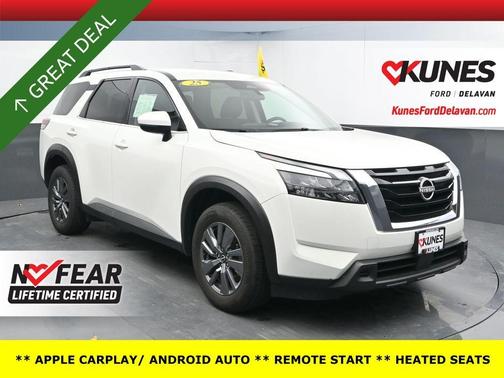 Glacier White 2025 Nissan Pathfinder SV